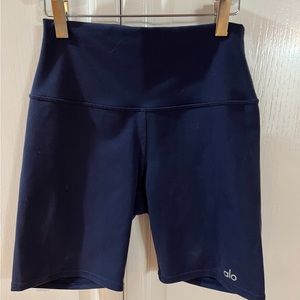 Alo Navy biker shorts XS. Worn once. Selling a sport bra that goes with it.
